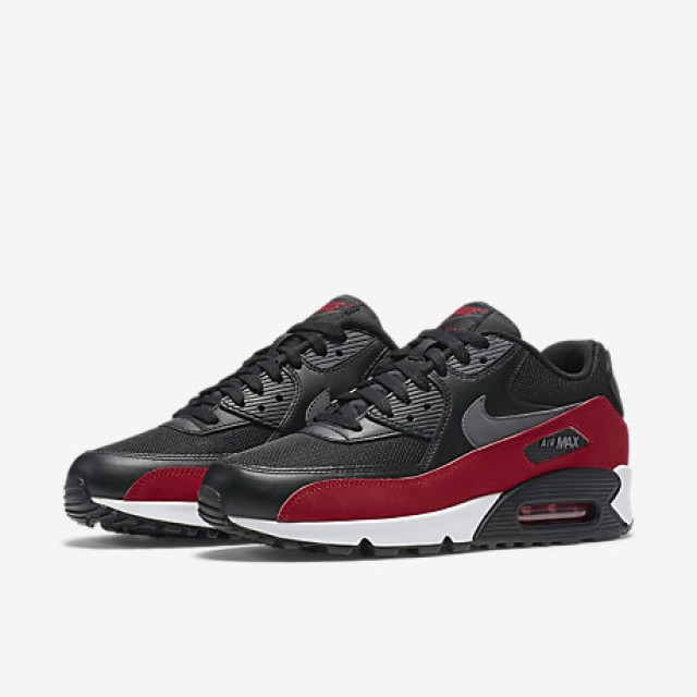 SEPATU SNEAKERS NIKE Air Max 90 Essential 