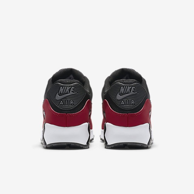 SEPATU SNEAKERS NIKE Air Max 90 Essential 