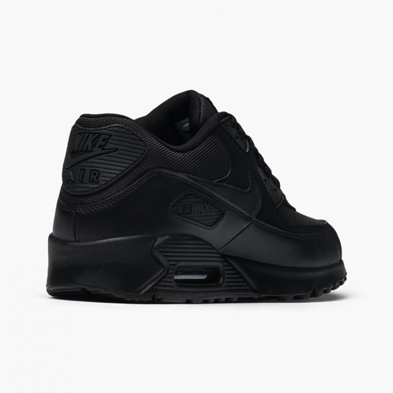 SEPATU SNEAKERS NIKE Air Max 90 Essential