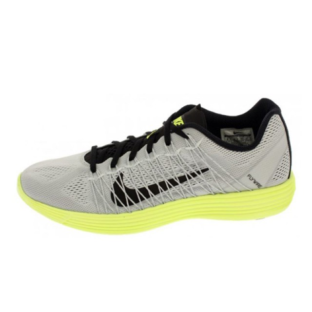 SEPATU LARI NIKE Lunaracer +3