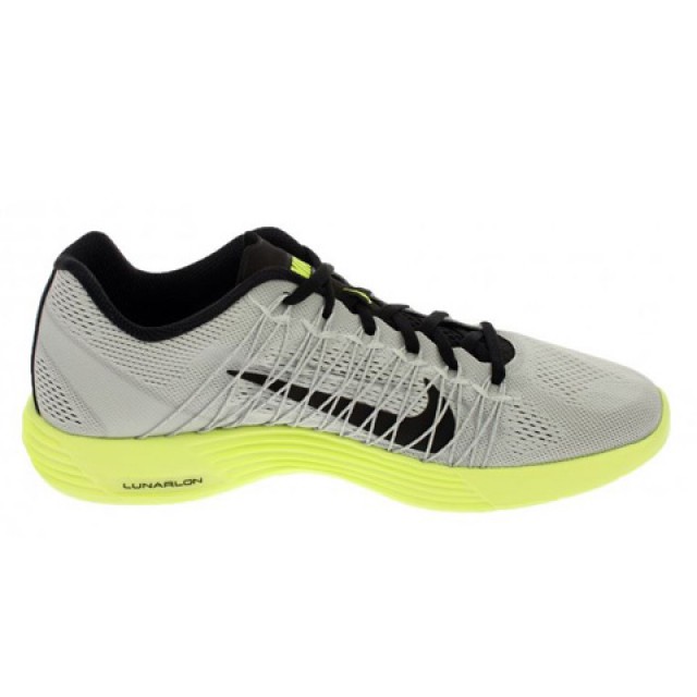 SEPATU LARI NIKE Lunaracer +3