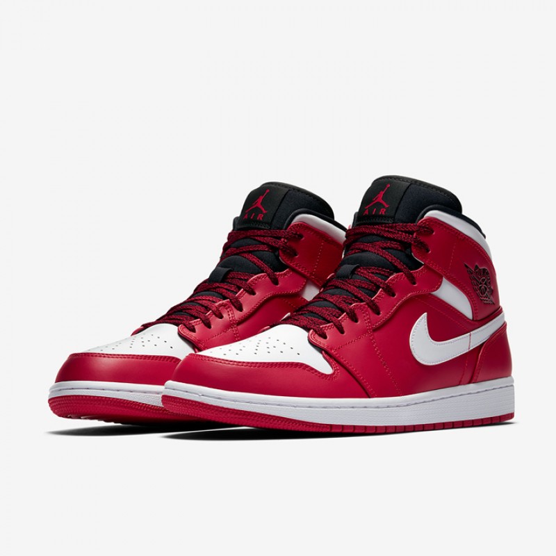 SEPATU BASKET AIR JORDAN AJ 1 Mid