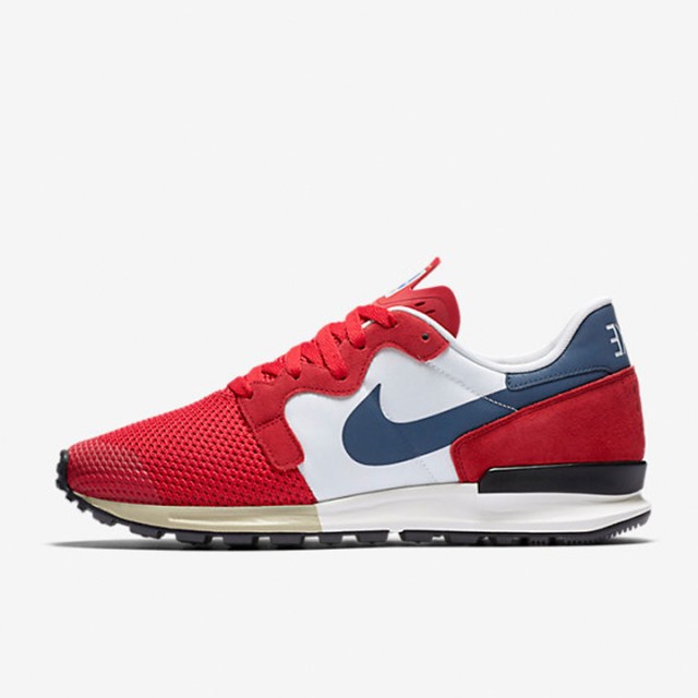 SEPATU SNEAKERS NIKE Air Berwuda