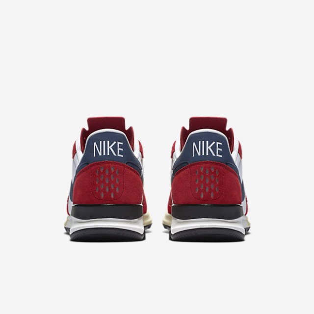 SEPATU SNEAKERS NIKE Air Berwuda