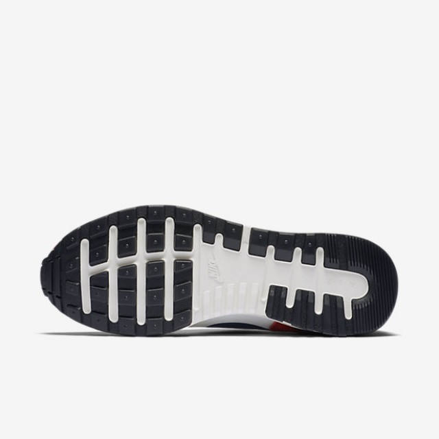 SEPATU SNEAKERS NIKE Air Berwuda