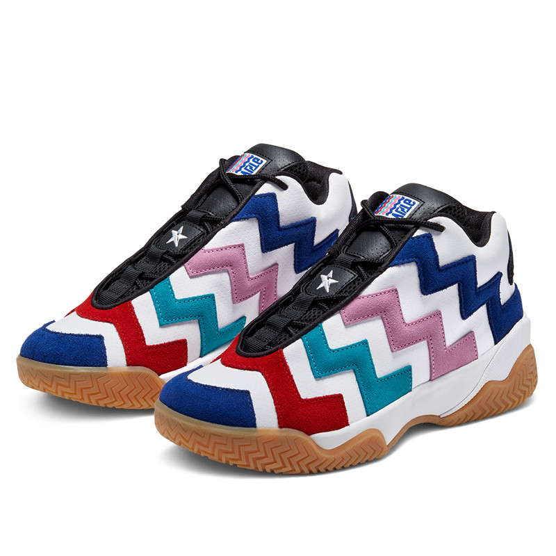 SEPATU SNEAKERS CONVERSE Wmns VLTG Mid