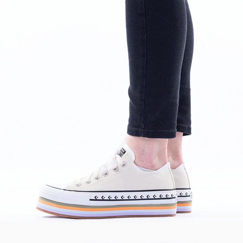 SEPATU SNEAKERS CONVERSE Wmns Chuck Taylor All Star Low Platform Print