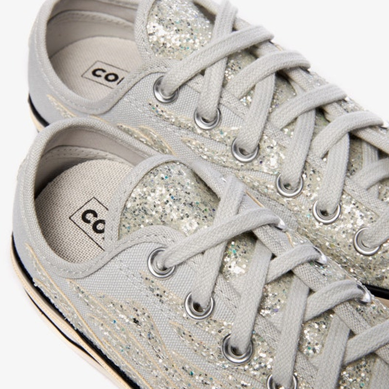 SEPATU SNEAKERS CONVERSE Chuck 70 OX Glitter Shine