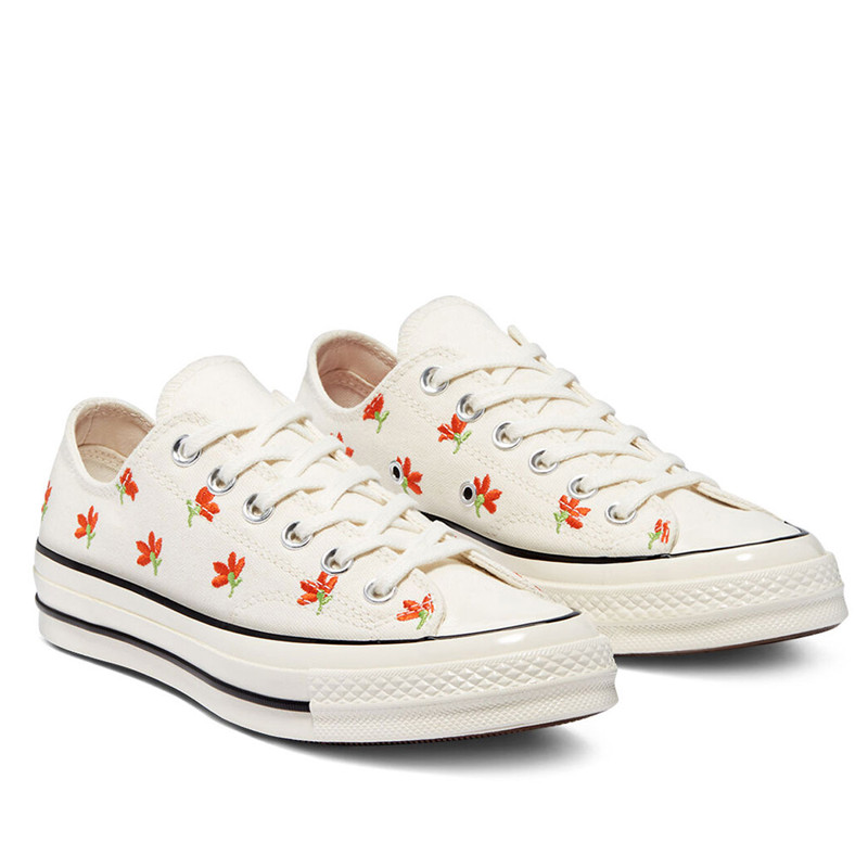 SEPATU SNEAKERS CONVERSE Wmns Chuck 70 Embroidered Garden Party