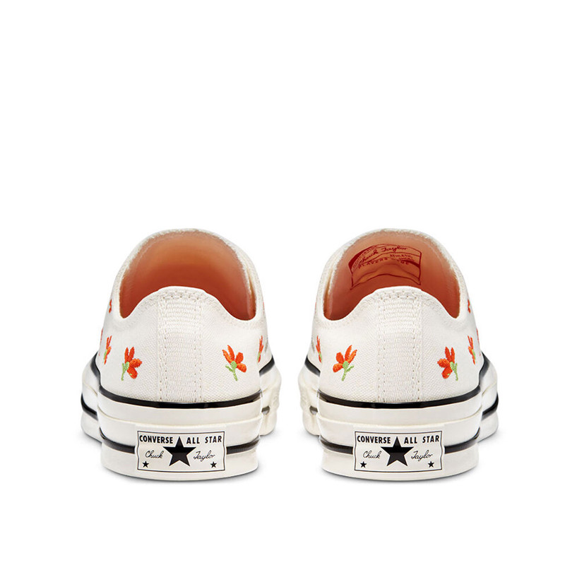 SEPATU SNEAKERS CONVERSE Wmns Chuck 70 Embroidered Garden Party