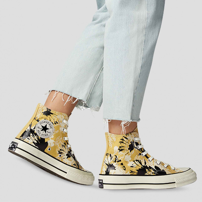 SEPATU SNEAKERS CONVERSE Hybrid Floral Chuck 70