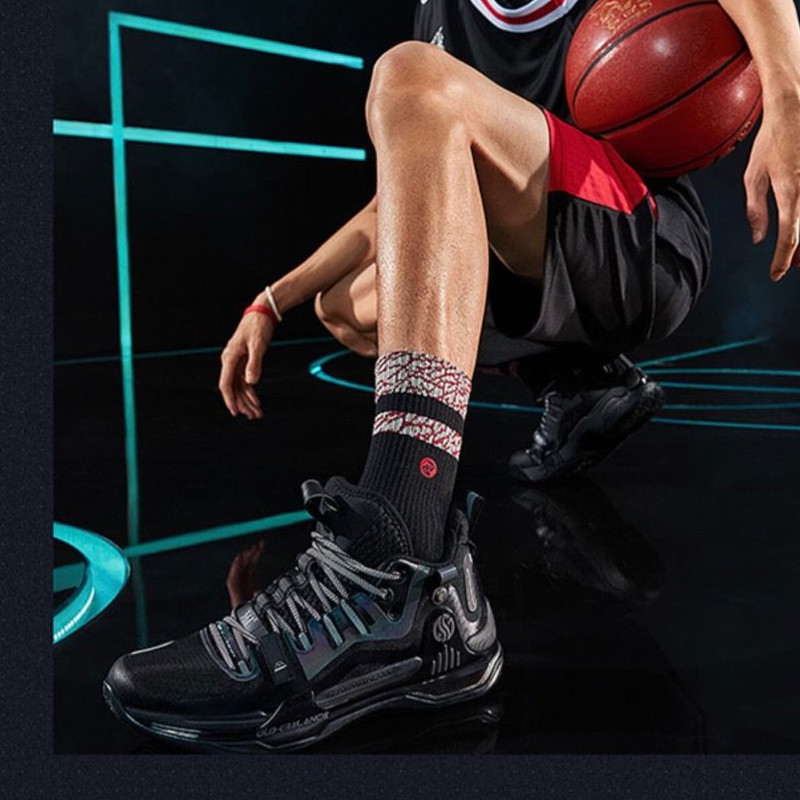 SEPATU BASKET 361° AARON GORDON AG1