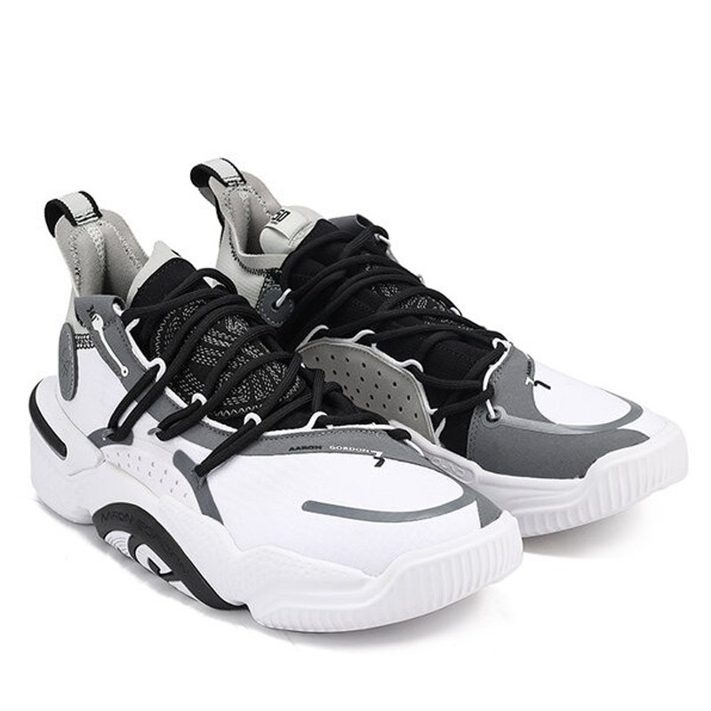 SEPATU BASKET 361° Aaron Gordon