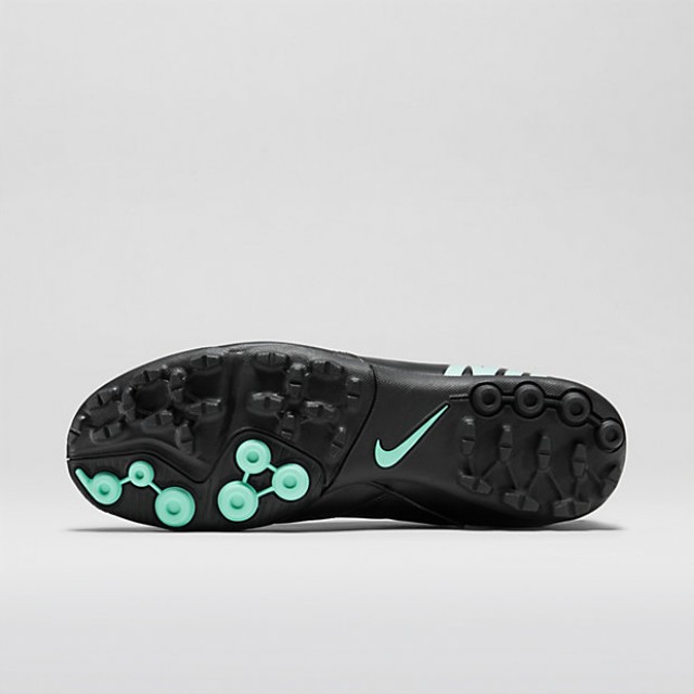 SEPATU FOOTBALL NIKE Bomba Pro II TF