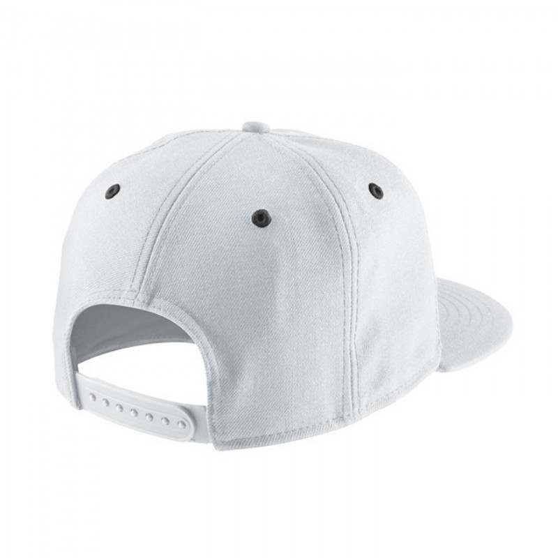 AKSESORIS SNEAKERS NIKE True Futura Cap