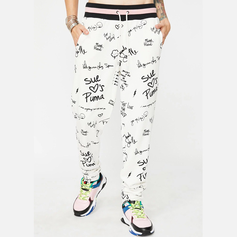 CELANA SNEAKERS PUMA x SUE TSAI AOP Sweat Pants