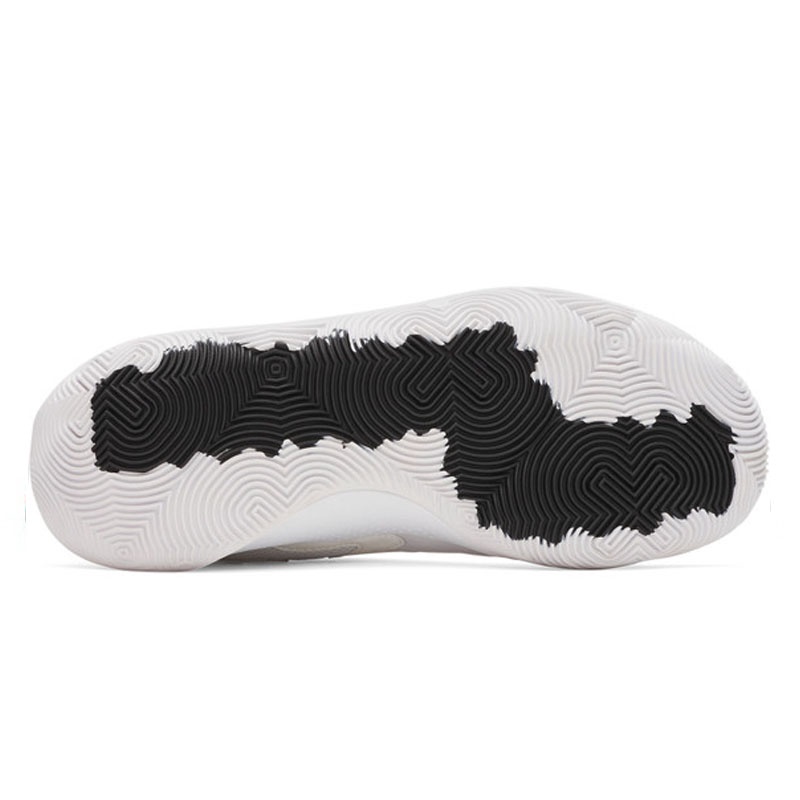 SEPATU BASKET UNDER ARMOUR JET '25
