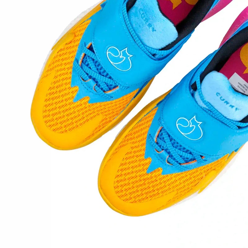 SEPATU BASKET UNDER ARMOUR D. FOX 2