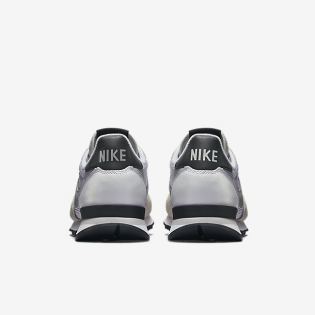 SEPATU SNEAKERS NIKE Wmns Internationalist
