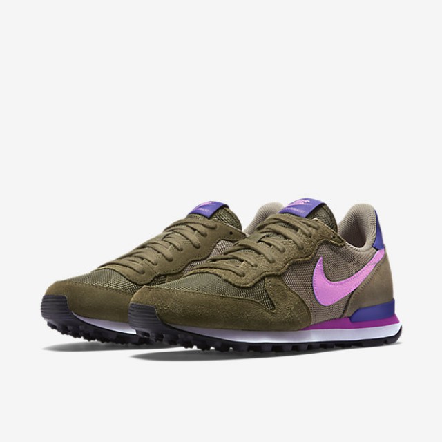 SEPATU SNEAKERS NIKE Wmns Internationalist