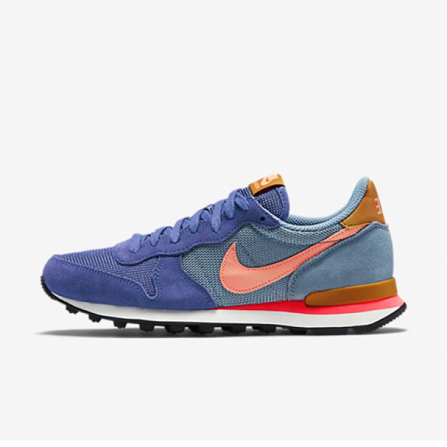 SEPATU SNEAKERS NIKE Wmns Internationalist