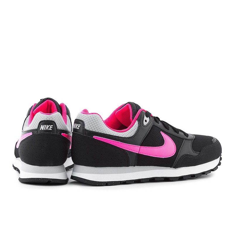 SEPATU LARI NIKE Wmns MD Runner GG
