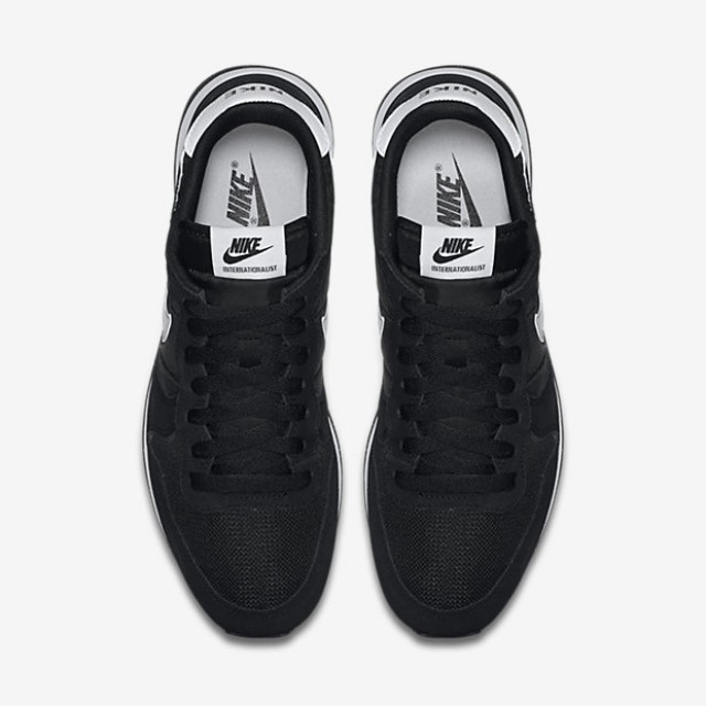 SEPATU SNEAKERS NIKE Internationalist