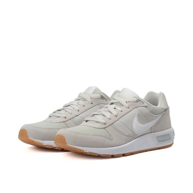 SEPATU SNEAKERS NIKE Nightgazer