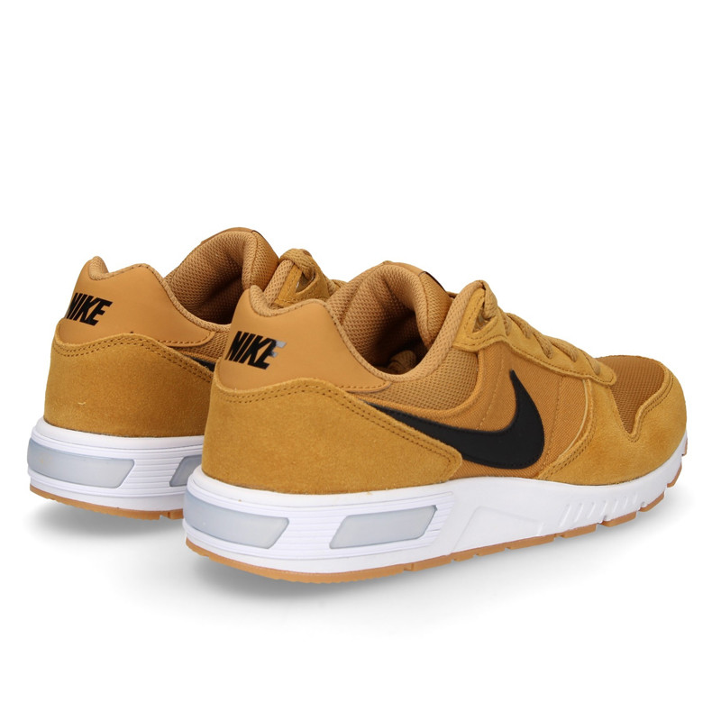 SEPATU SNEAKERS NIKE Nightgazer