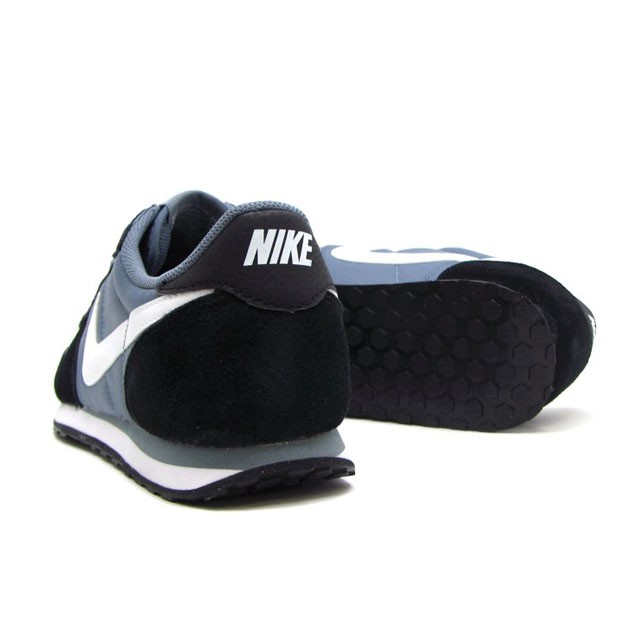 SEPATU SNEAKERS NIKE Genicco