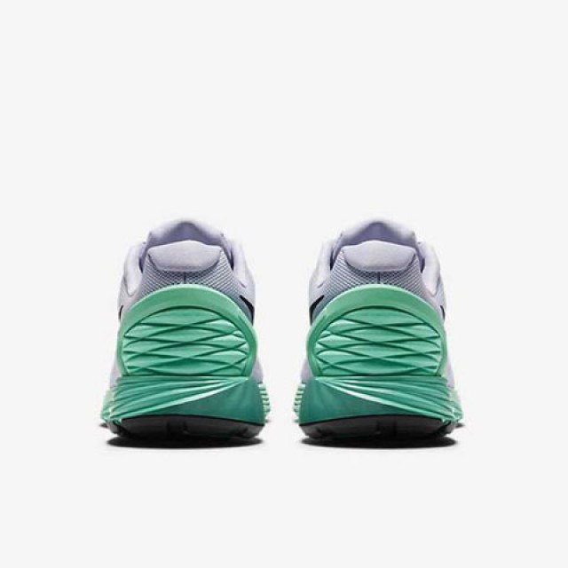 SEPATU LARI NIKE Wmns Lunarglide 6