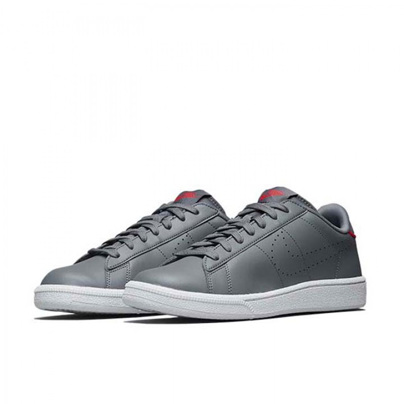 SEPATU SNEAKERS NIKE Tennis Classic CS