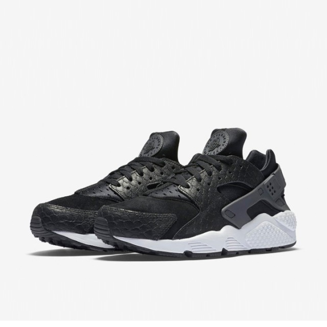 SEPATU SNEAKERS NIKE Huarache Run Premium