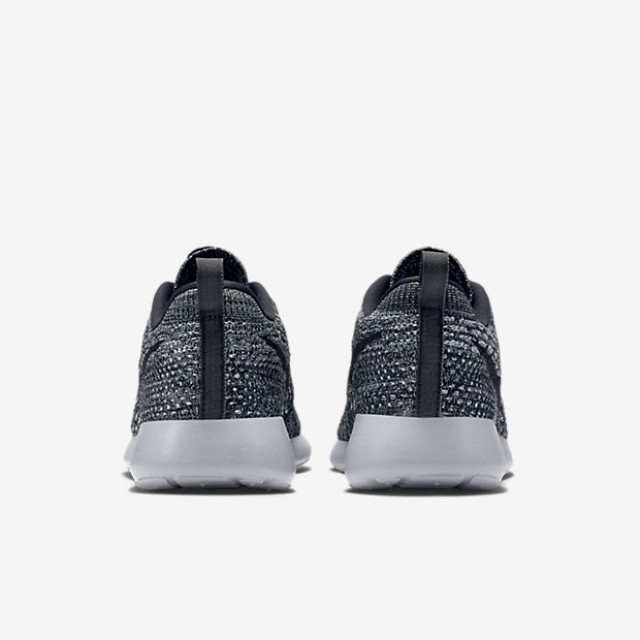 SEPATU SNEAKERS NIKE Wmns Roshe One Flyknit