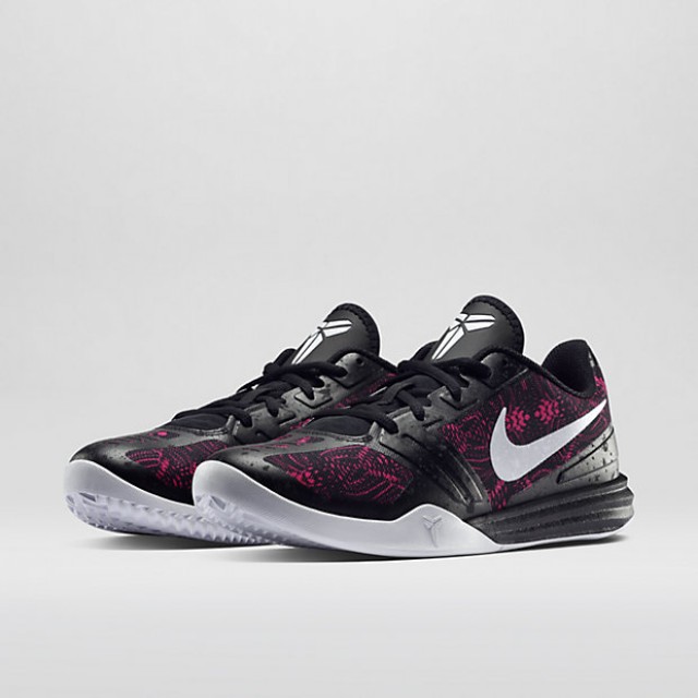 SEPATU BASKET NIKE Kobe Mentality