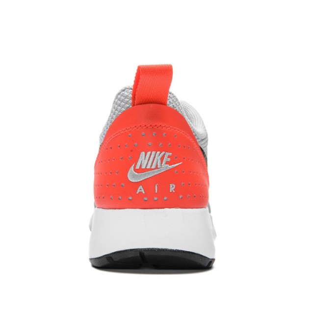 SEPATU SNEAKERS NIKE Air Max Tavas