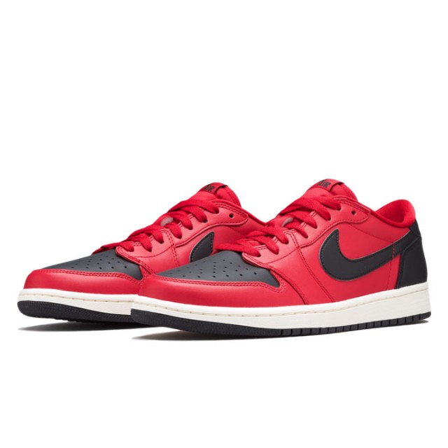 SEPATU BASKET AIR JORDAN AJ 1 Retro Low OG