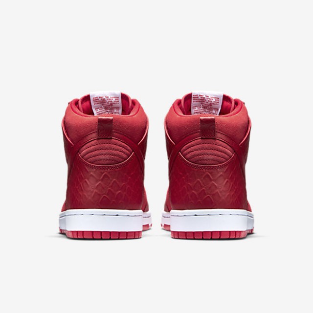 SEPATU SNEAKERS NIKE Dunk CMFT Premium