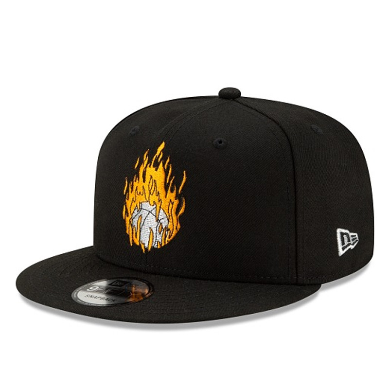 AKSESORIS SNEAKERS NEW ERA Space Jam Fire Ball 9Fifty Snapback