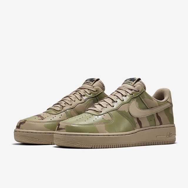 SEPATU SNEAKERS NIKE Air Force 1 '07 LV8