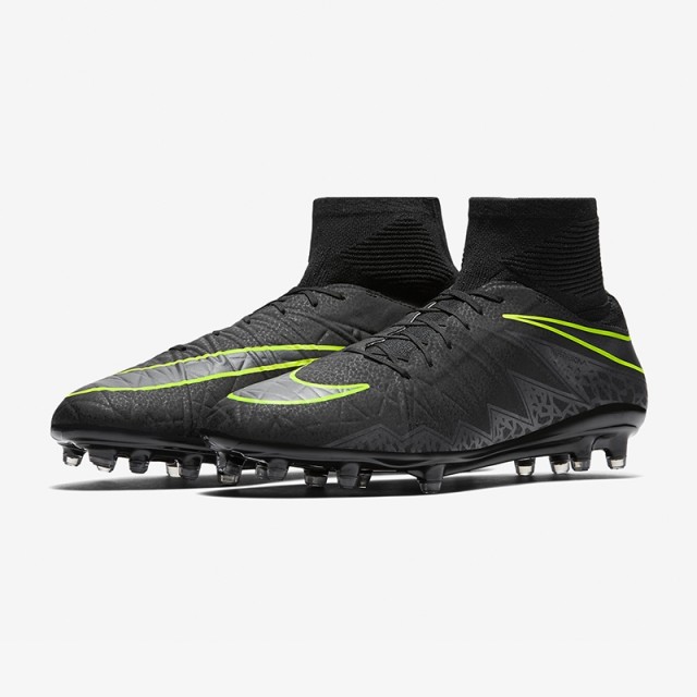 SEPATU FOOTBALL NIKE Hypervenom Phatal II DF FG