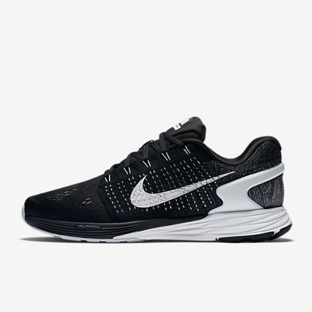 SEPATU LARI NIKE Lunarglide 7