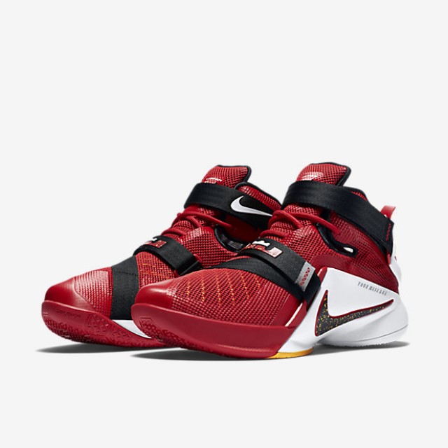 SEPATU BASKET NIKE Lebron Soldier 9