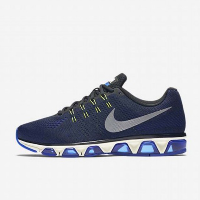 SEPATU LARI NIKE Air Max Tailwind 8