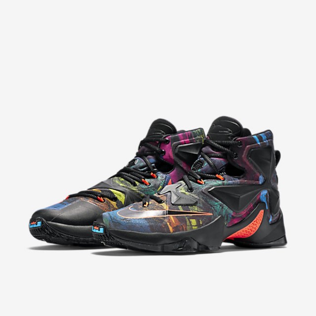 SEPATU BASKET NIKE Lebron 13
