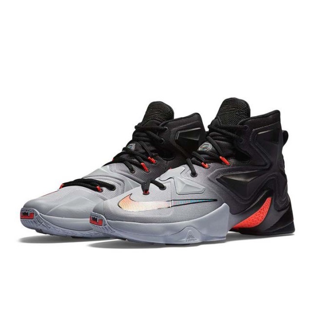 SEPATU BASKET NIKE Lebron 13