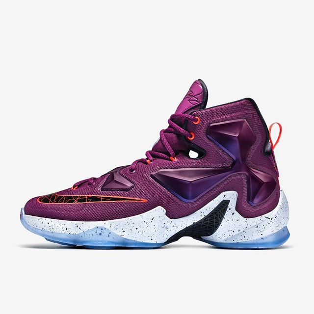 SEPATU BASKET NIKE Lebron 13 