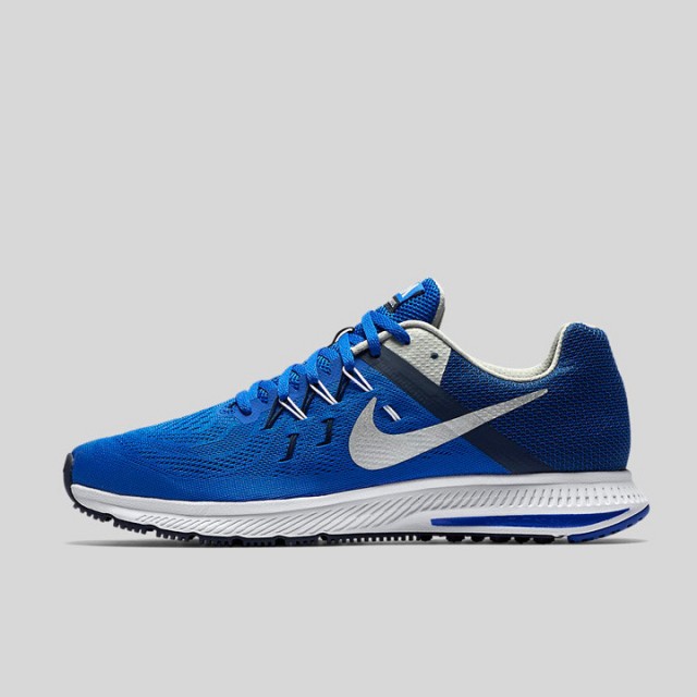 SEPATU LARI NIKE Zoom Winflo 2