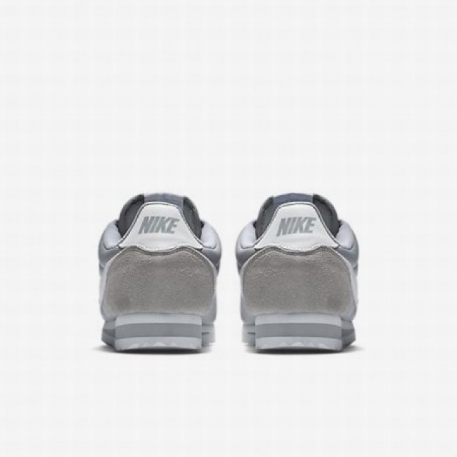 SEPATU SNEAKERS NIKE Classic Cortez Nylon