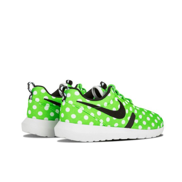 SEPATU SNEAKERS NIKE Roshe NM QS